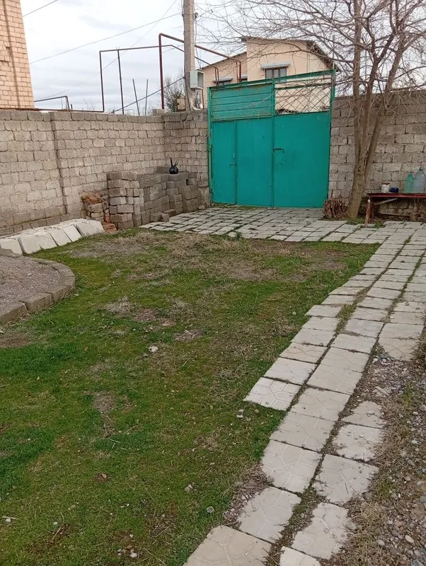 Uy sotiladi yangi O'bekiston parkdan otganda