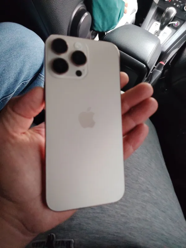 Iphone 16 pro max 256gb 90%