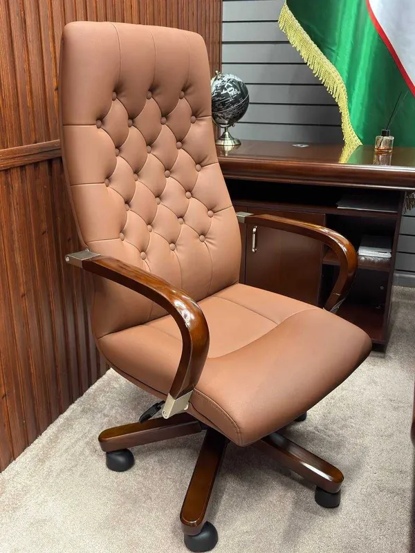 Direktor stolini sotaman 3 Direktor stolini sotaman 3