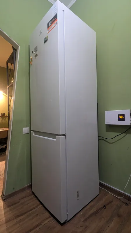 Indesit muzlatgichi sotiladi 1 Indesit muzlatgichi sotiladi 1