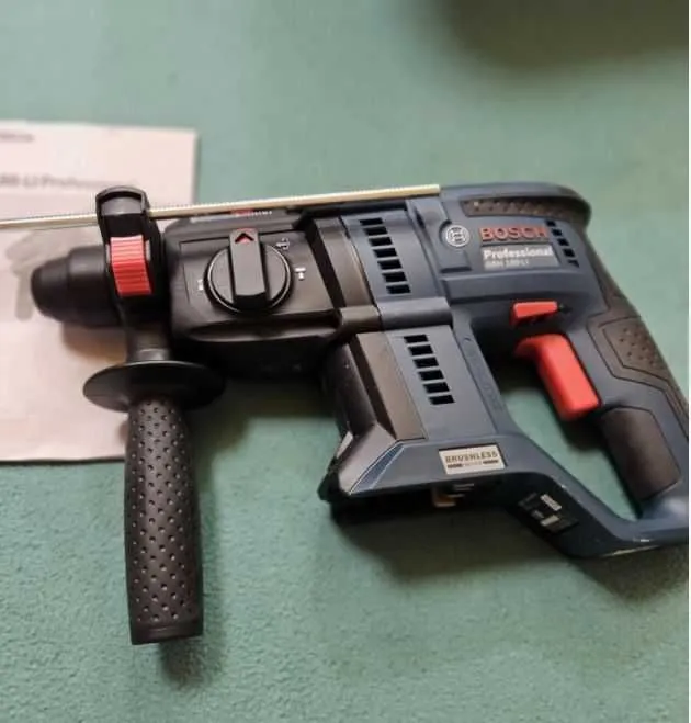 Перфоратор Bosch GBH 180-LI (без аккумулятора)
