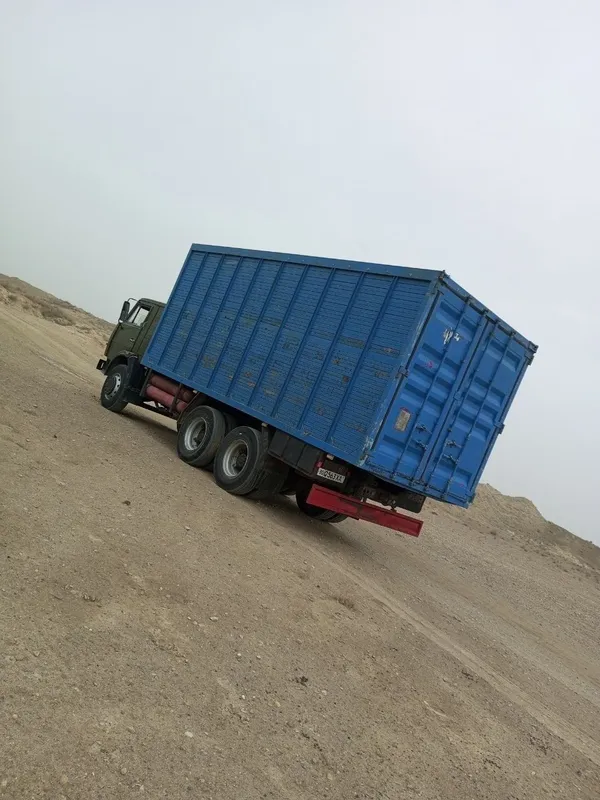 KAMAZ .bortavoy 53212 . 3