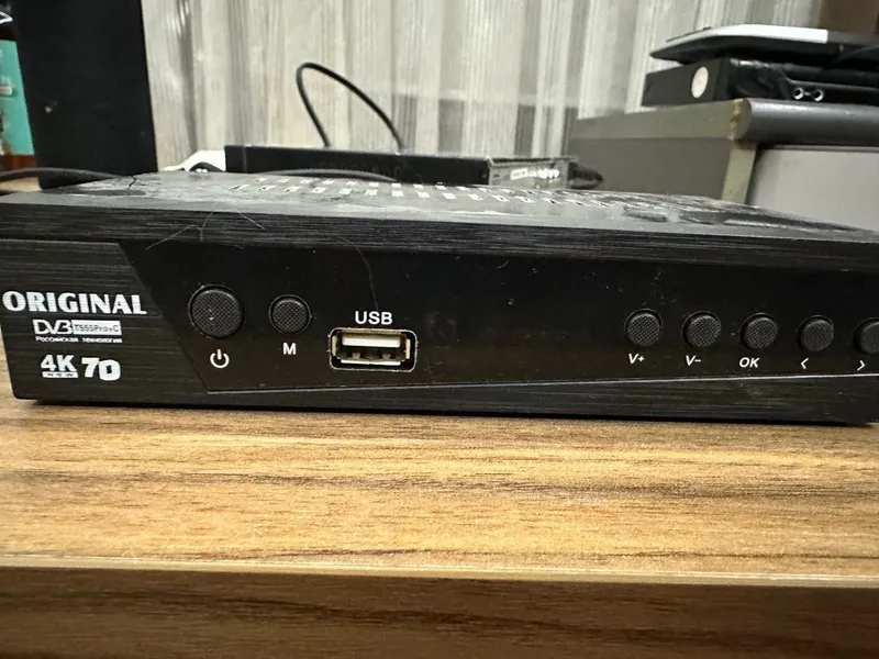 Продаются тюнеры в openbox и veiw tv в хорошем состоянии — фото 1