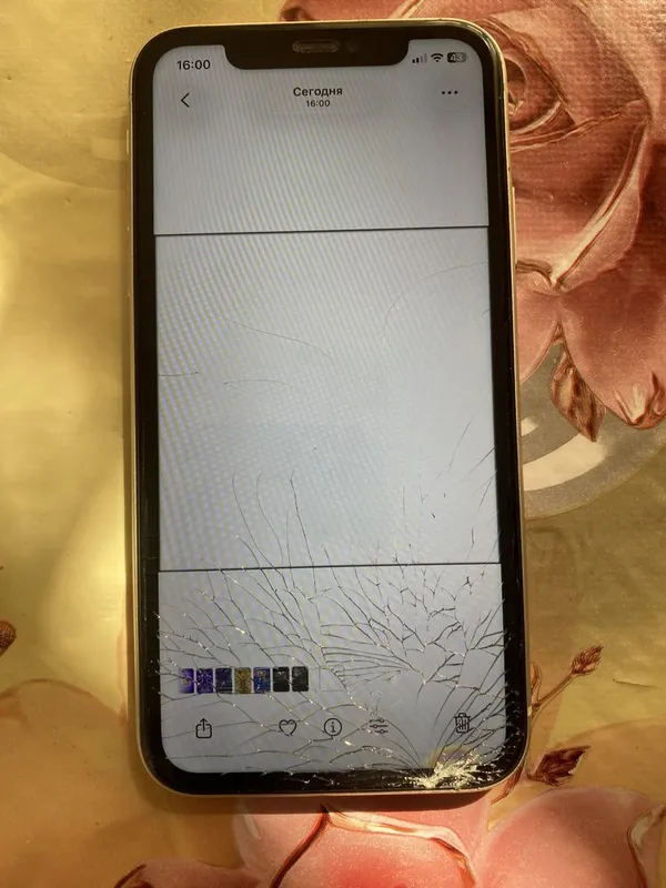Iphone 11 экран надо менять — фото 1