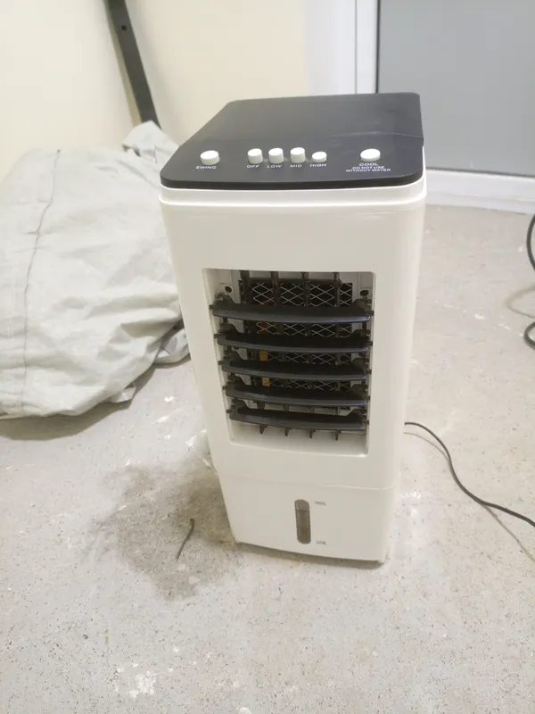 Mini air cooler (yoki evaporativ sovutgich) Mini air cooler (yoki evaporativ sovutgich)