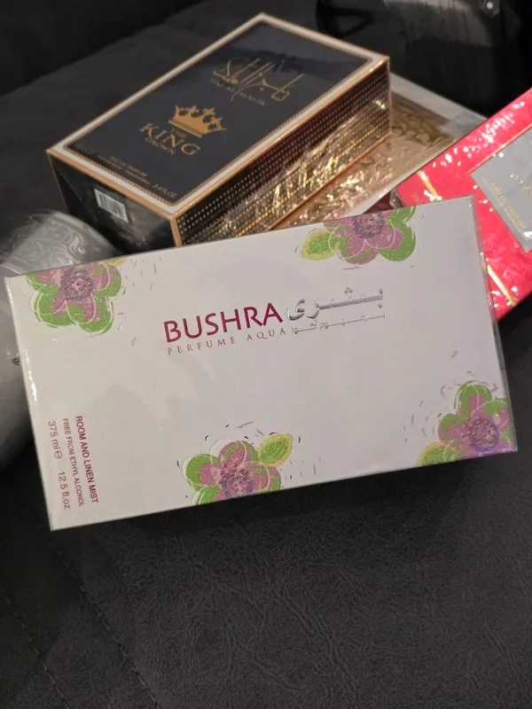 Rasasi Aqua Bushra — havo va mato uchun xushbo‘ylantirgich, 375 ml (BAA) Rasasi Aqua Bushra — havo va mato uchun xushbo‘ylantirgich, 375 ml (BAA)