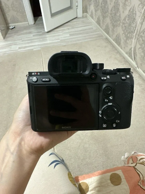 Sony A7R III va obyektiv sony 50mm fe Sensor: 5 Sony A7R III va obyektiv sony 50mm fe Sensor: 5