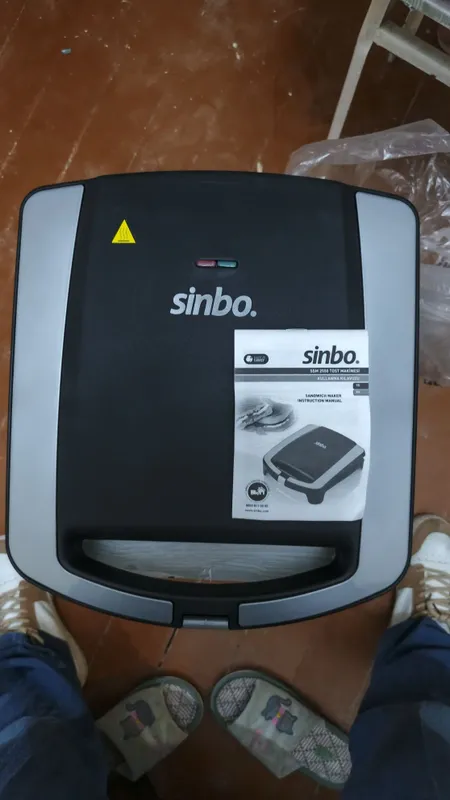 Электрический тостер-гриль SINBO серии SSM-2550 Электрический тостер-гриль SINBO серии SSM-2550