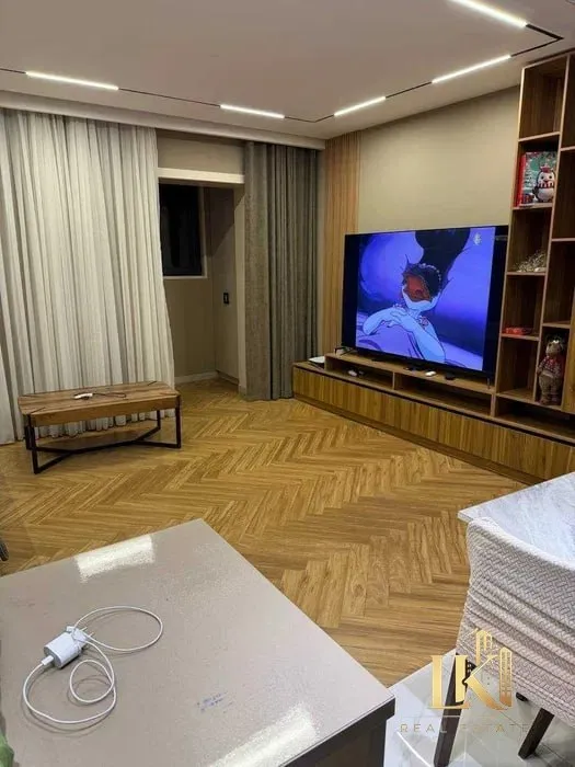 Продаётся стильная квартира с авторским евроремонтом, мебелью и техникой — фото 3