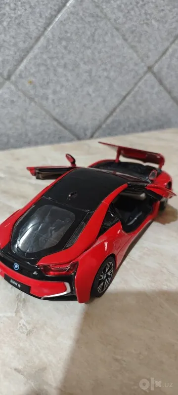 Коллекционная машинка BMW i8 1:24 3 Коллекционная машинка BMW i8 1:24 3