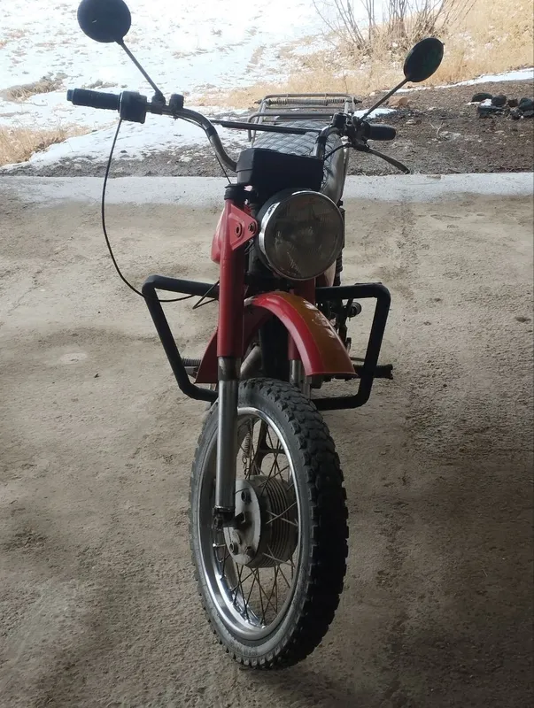 Minisk motosikil 12talik sotiladi