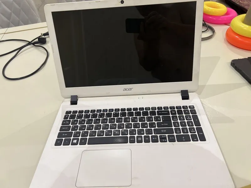 Acer ноутбук ҳолати яхши