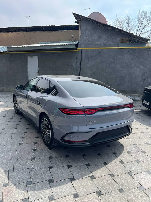 BYD Han 2025 Lidar 701 km 11.700 km yurgan — фото 2