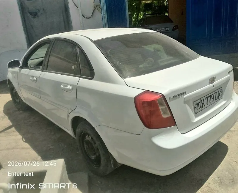Avtomobil Lacetti 2