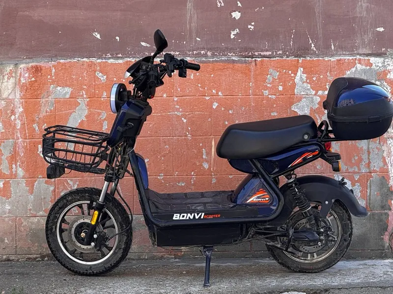 Skuter 4 mln 990 ming , 6 ta akumlatorli , 60-70 kmgacha , yangi