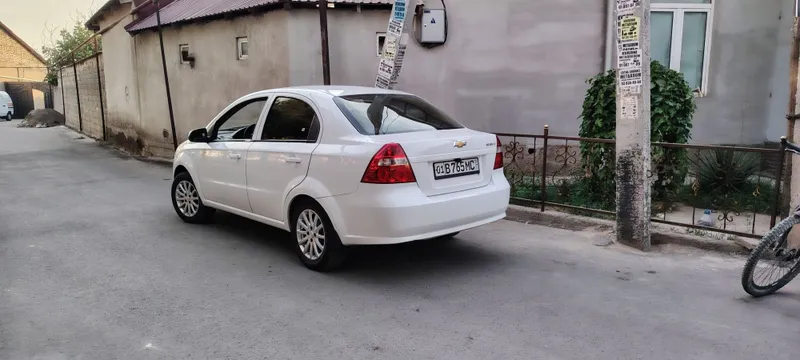 Нехиа 3 сотилади 3 Нехиа 3 сотилади 3