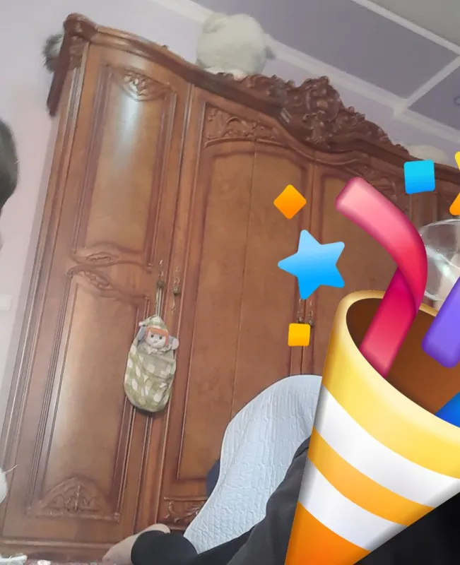 срочно продаётся спальный гарнитур