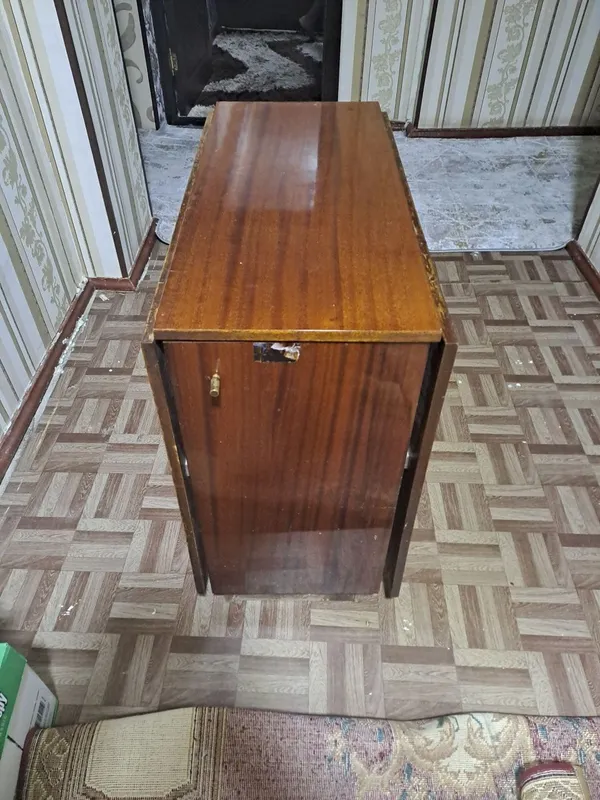 Стол йигиладиган (складюшший) 2