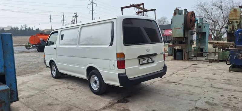 Toyota Niasse фургон 2003 год 3