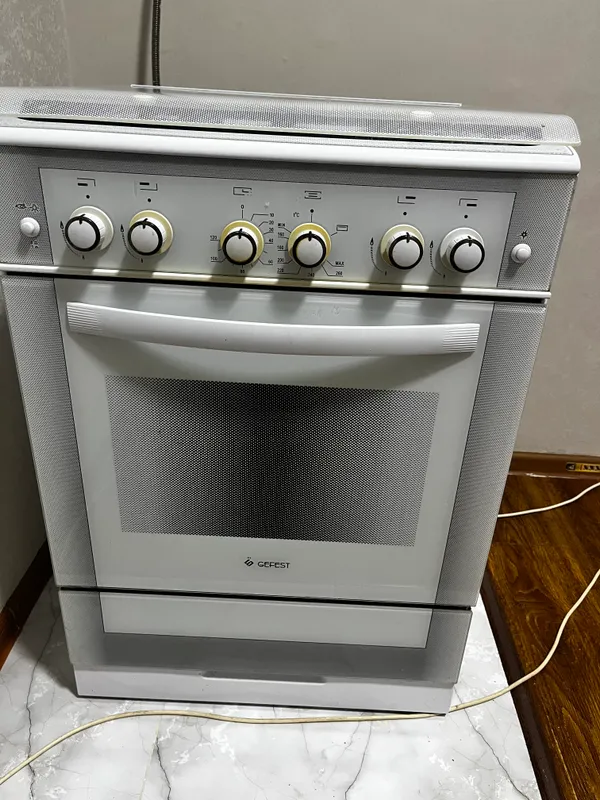 Продаю Газ плиту