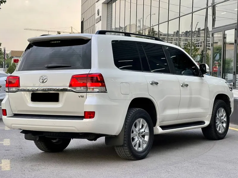 Toyota Land Cruiser 200 3 Toyota Land Cruiser 200 3