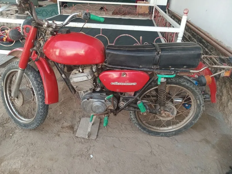 Motasikl sotiladi kelishilgan narxlarda