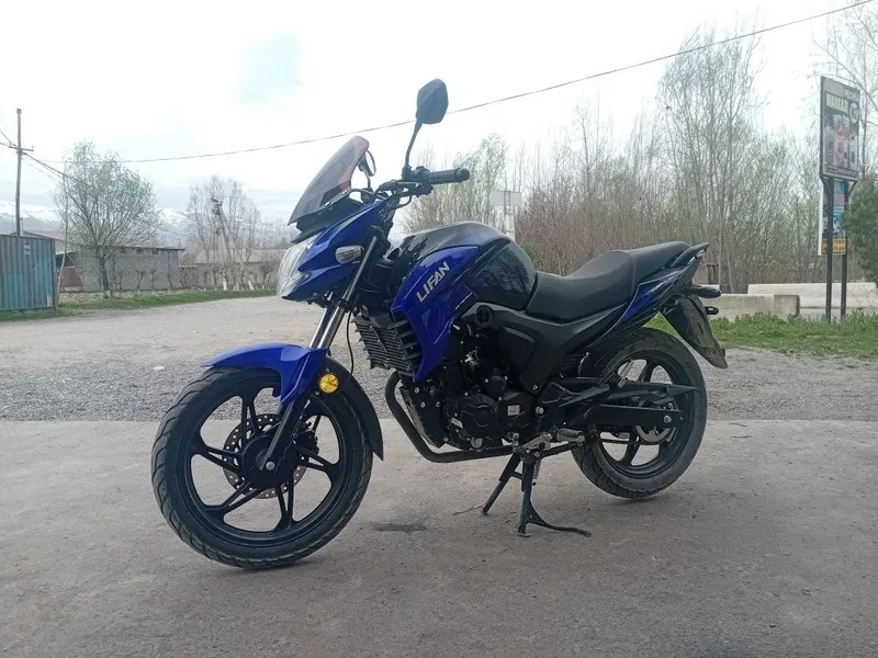 Lifan LF200 10B. 200 kub motor. Ming kilometr yurgan. Holati YANGI