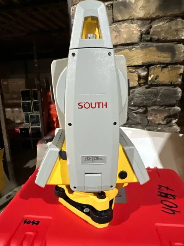 Тахеометр SOUTH… 3 Тахеометр SOUTH… 3