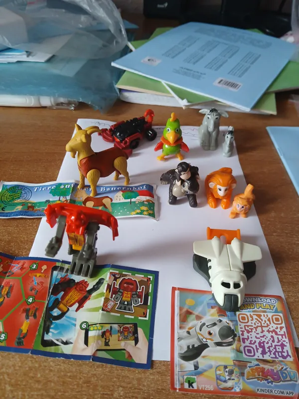 Киндер сюрприз игрушки