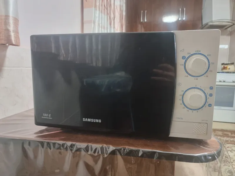 Микроволновка "Samsung"