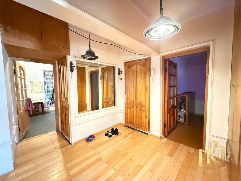 Продаётся 4-комнатная квартира, 96 м², Мирабадский район (ориентир: Башлык) 1