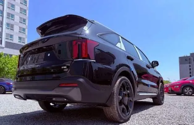 Kia Sorento HEV X-line — фото 4