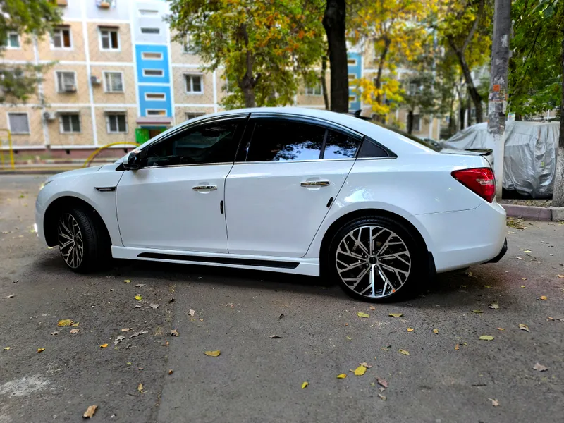Шевроле Cruze — фото 1