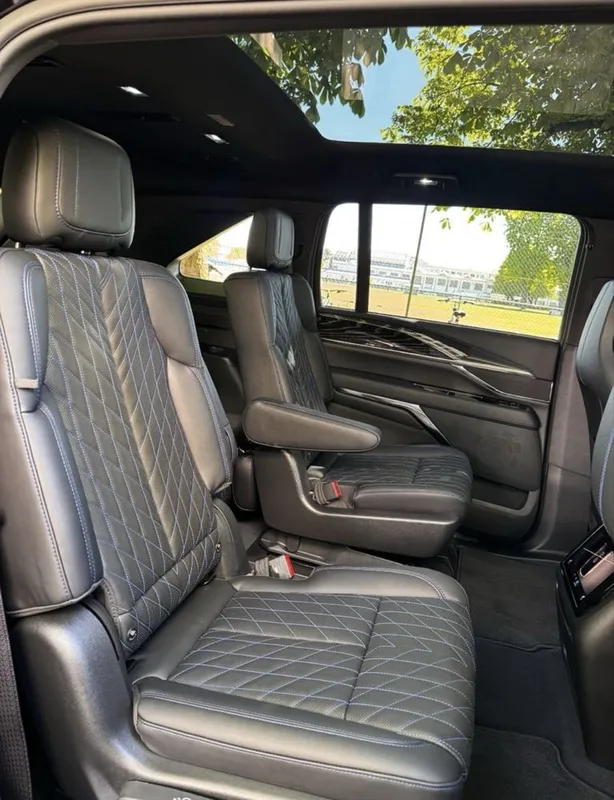 Cadillac Escalade IQ Premium Sport 2026 7 местный 9