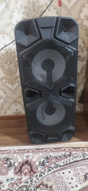 Kalonka sotiladi akumlyatorli blutuz radio mikrafon bor