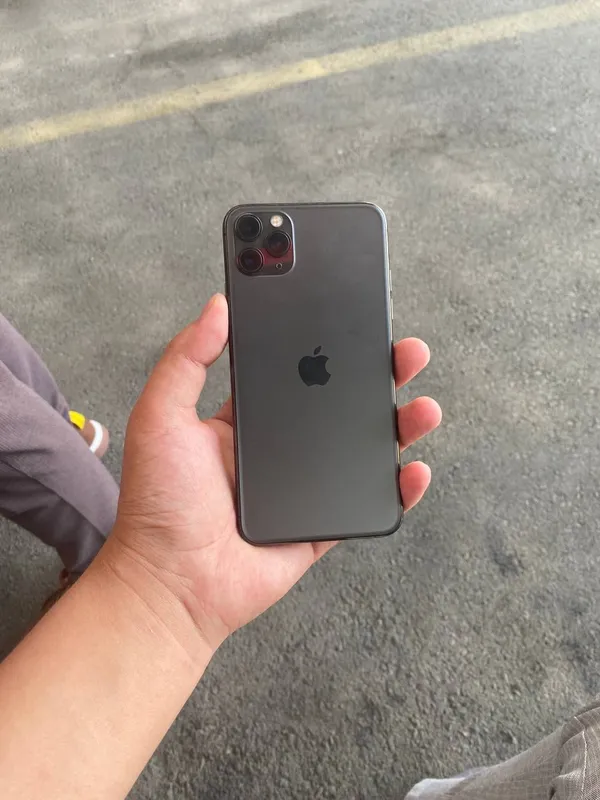 Iphone 11 pro max 1