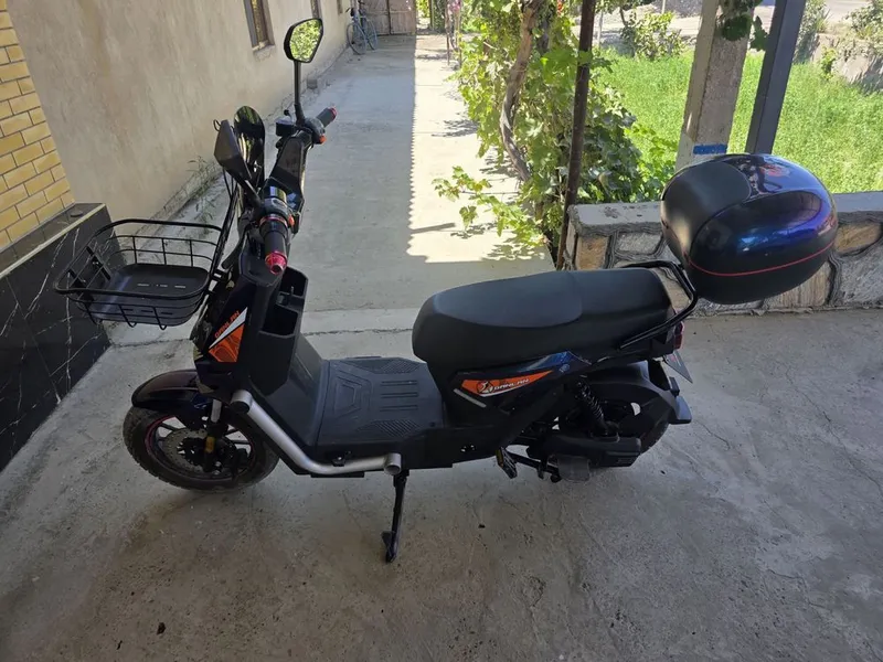 Elektro skuter sotiladi holati juda yaxshi 1 Elektro skuter sotiladi holati juda yaxshi 1