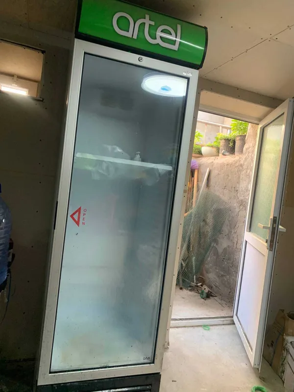 Продаю витринный холодильник ARTEL объем 380 литров 1 Продаю витринный холодильник ARTEL объем 380 литров 1