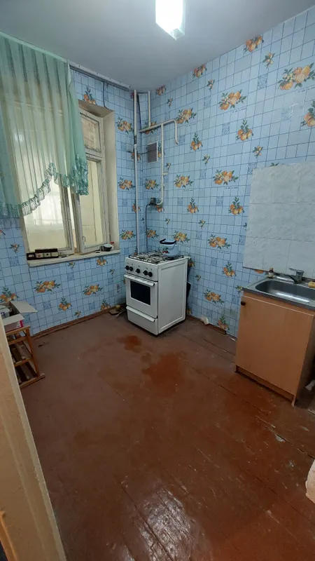 В центре города продаётся 2-комнатная квартира на 1 этаже 7