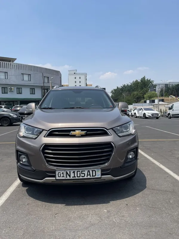 Chevrolet Captiva 3/4 1 Chevrolet Captiva 3/4 1