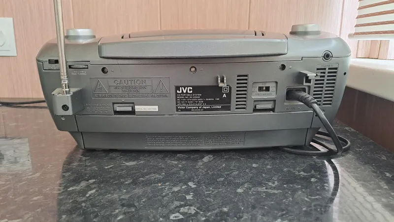 Продаю Магнитафон в отличном состоянии JVC — фото 2