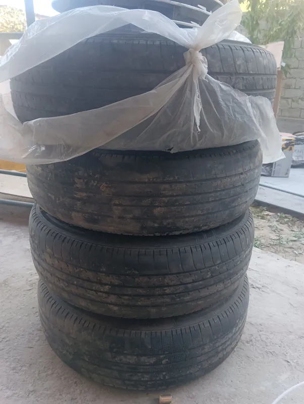 moshina balonlari va diskasi 4 moshina balonlari va diskasi 4