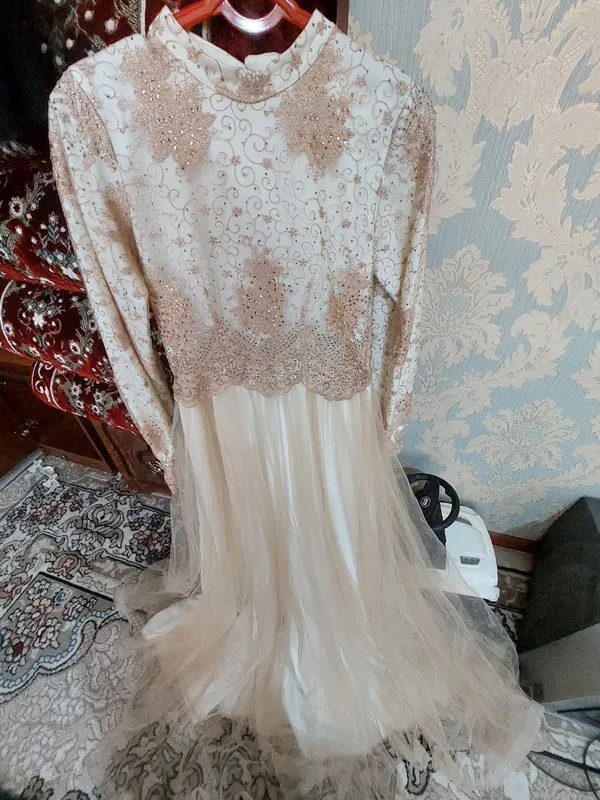 ayollar libosi