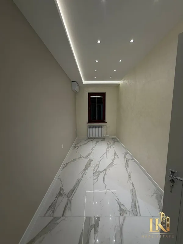 Нежилое помещение с готовым арендатором, евроремонт, 88 м² + подвал 20 м² 8