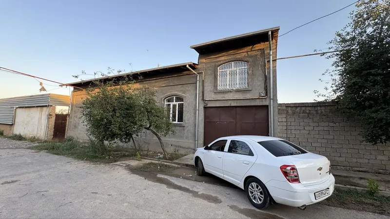 Аренда эски 16 йиллик 6 сотих 4 хона 1