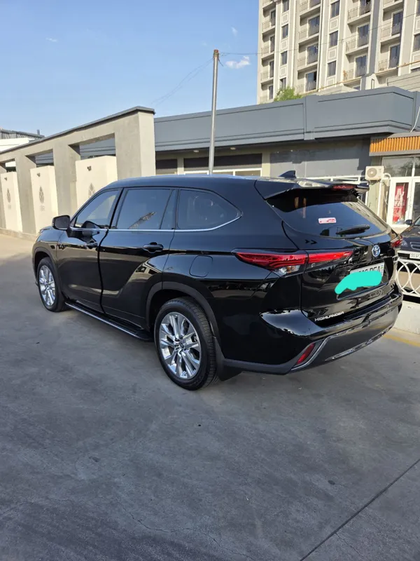 Toyota highlander 3
