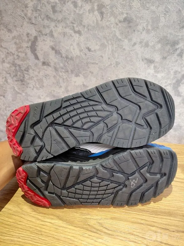 Оригинальные новые кроссовки Puma 4 Оригинальные новые кроссовки Puma 4
