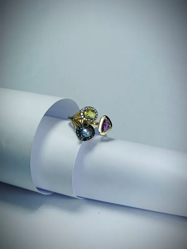 Sariq tilla 585, Brilliant, Lab diamond, Saffir 1 Sariq tilla 585, Brilliant, Lab diamond, Saffir 1