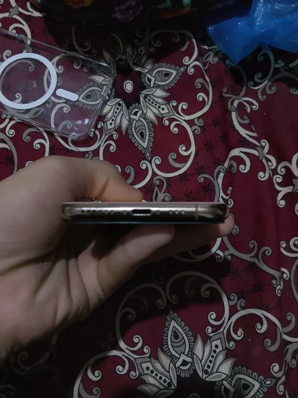 Iphone xs 4
