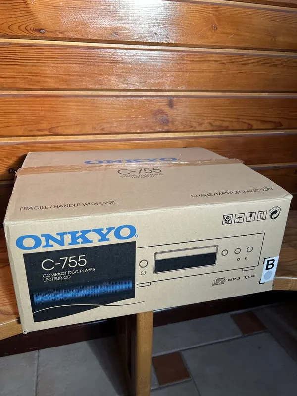 Новый СД,МП-3 плеер ONKYO 1 Новый СД,МП-3 плеер ONKYO 1